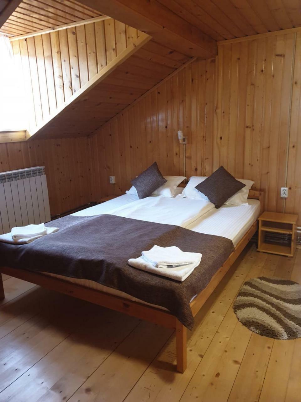 Cabana Sarmis Costesti Екстериор снимка